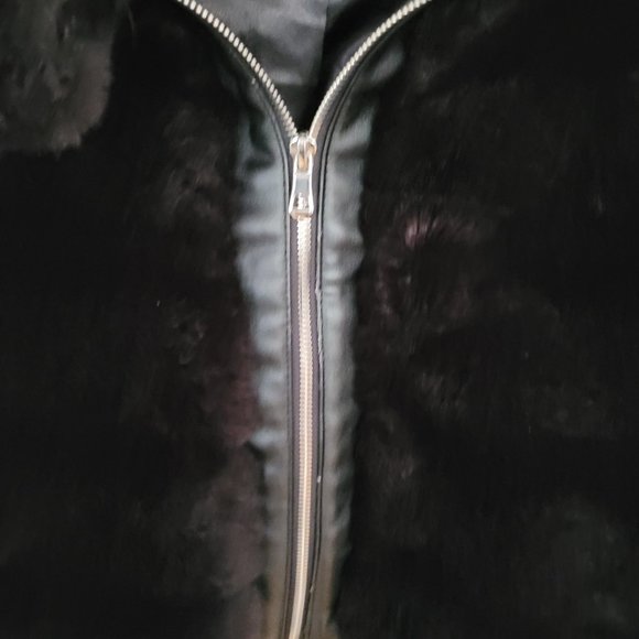 Magnificent designer faux-fur and leather coat - Picture 2 of 5